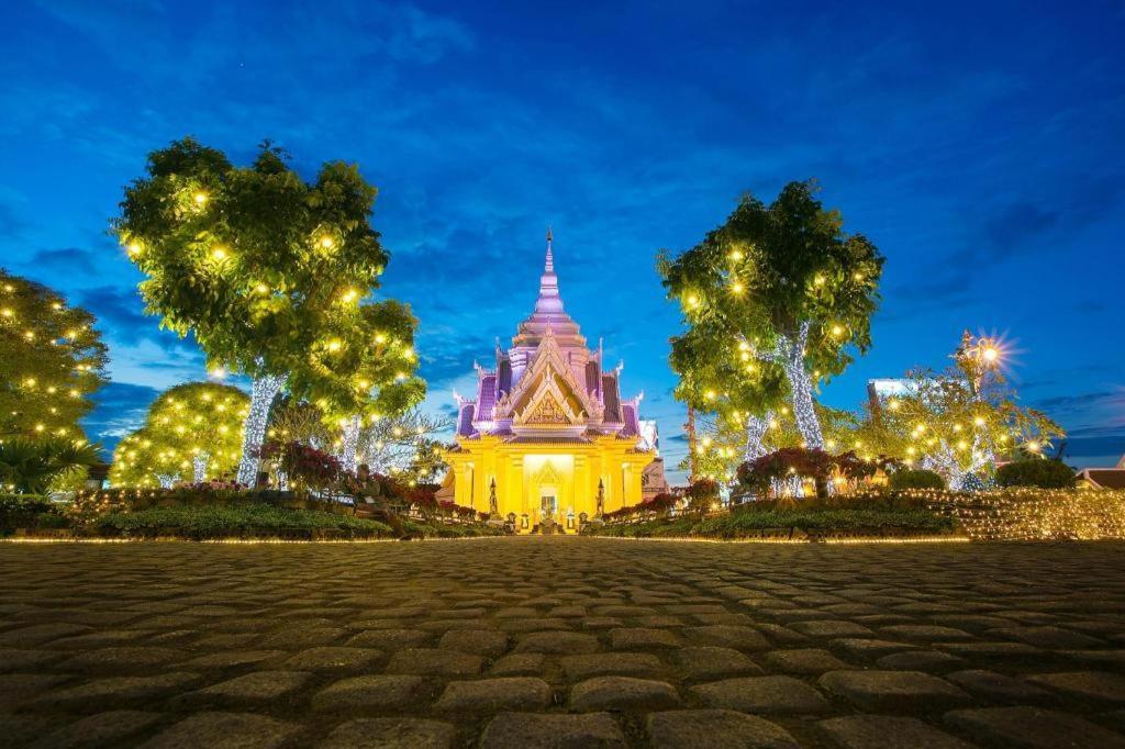 B2 Khon Kaen Boutique & Budget Hotel Екстер'єр фото