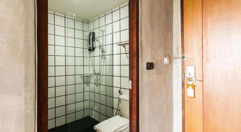 B2 Khon Kaen Boutique & Budget Hotel Екстер'єр фото
