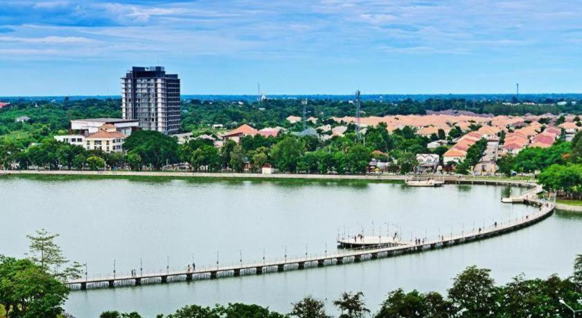 B2 Khon Kaen Boutique & Budget Hotel Екстер'єр фото